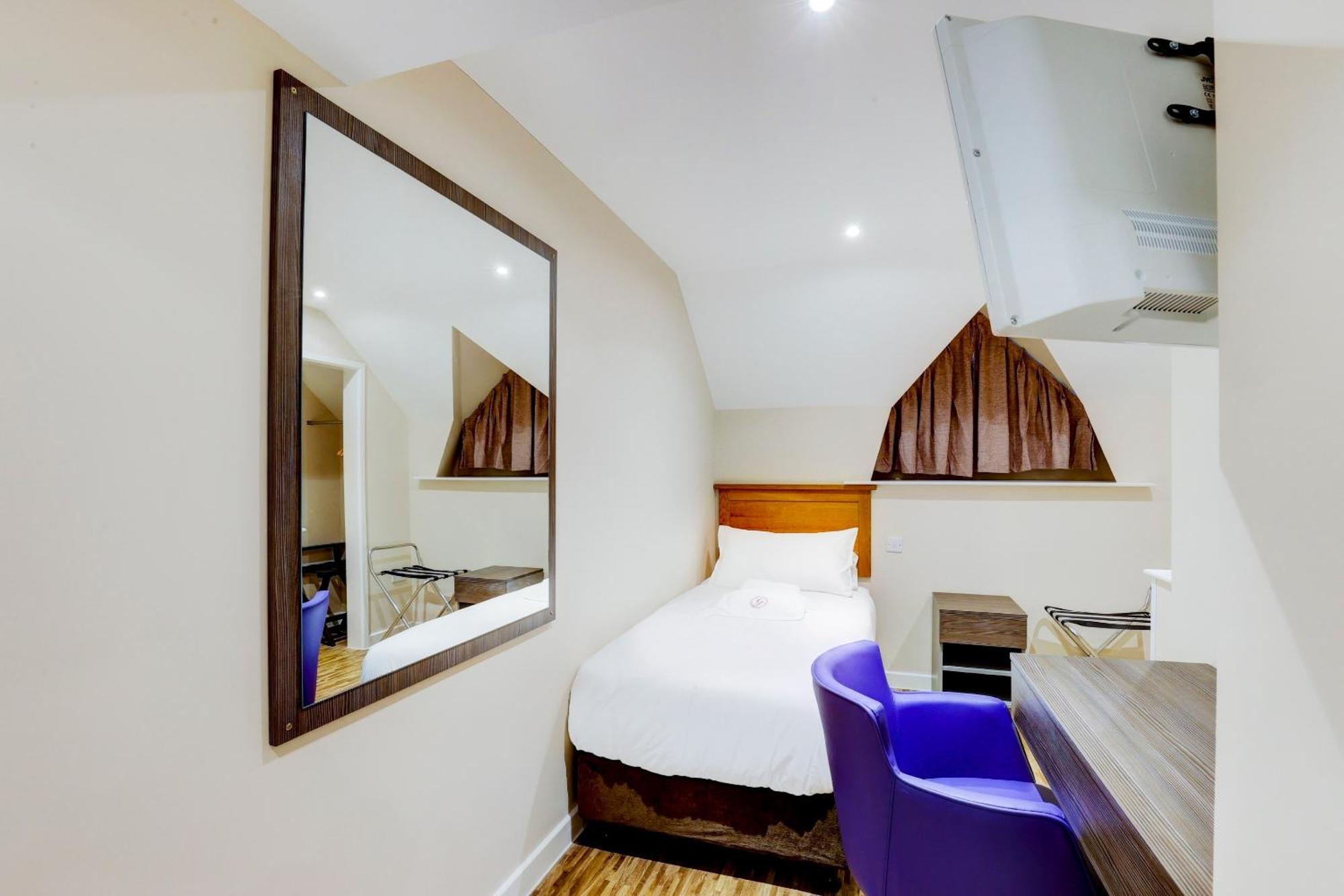 Oyo The Gissons Hotel 4*