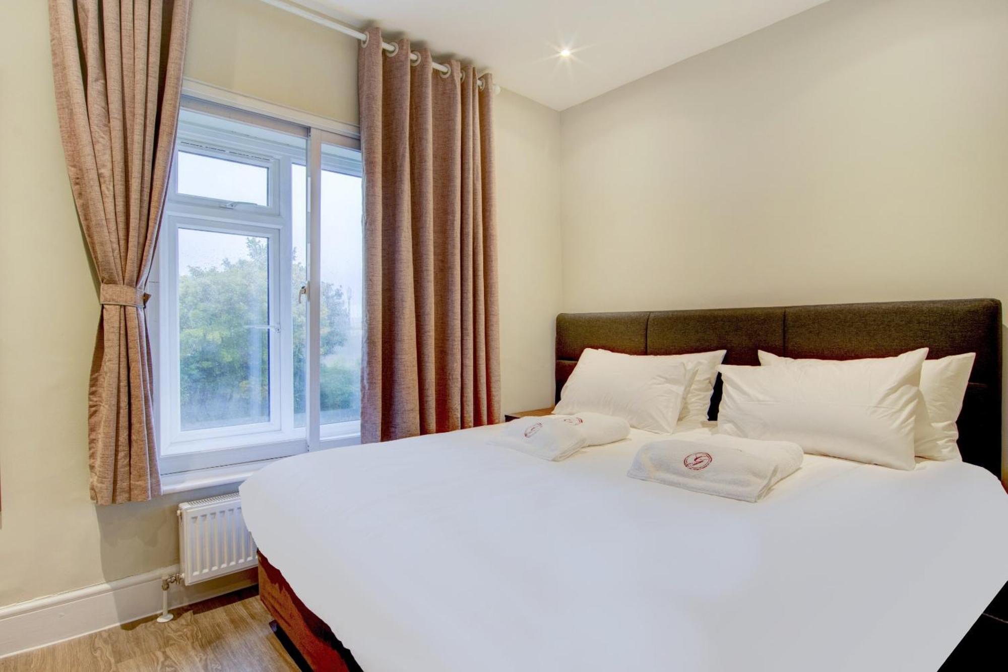 Hotel Oyo The Gissons 4*